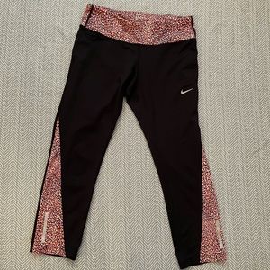 Nike Dri Fit Cropped Leggings